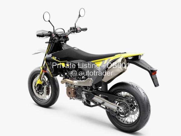 2024 - Husqvarna 701 SM
