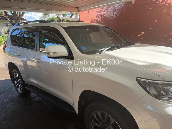2022 - Toyota  Land Cruiser Prado