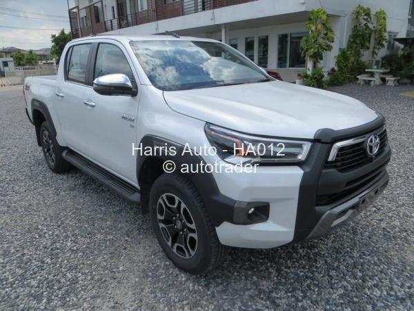2024 - Toyota  Hilux