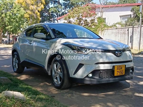 2019 - Toyota  CH-R
