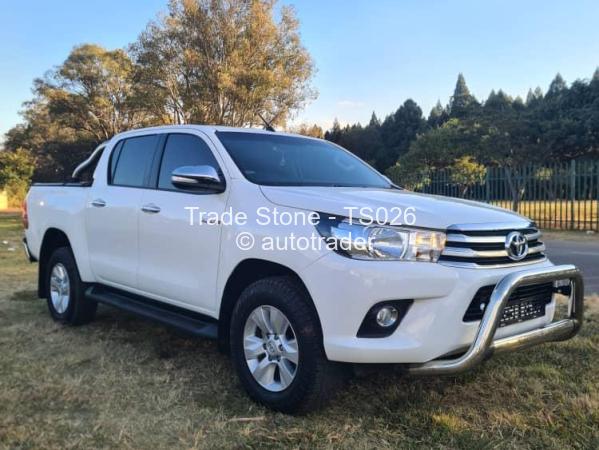 2016 - Toyota  Hilux