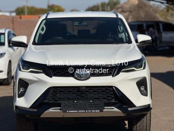 2023 - Toyota  Fortuner