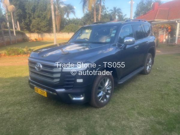 2023 - Toyota  Land cruiser 300 VX-R