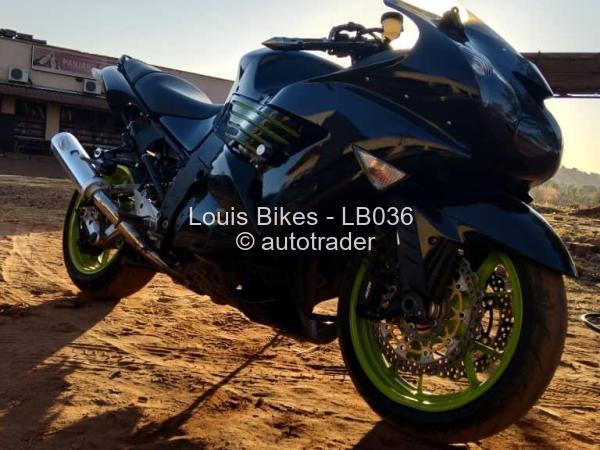 2015 - Kawasaki ZX14R