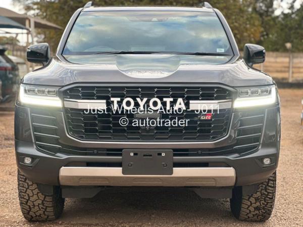 2024 - Toyota  Land Cruiser 300
