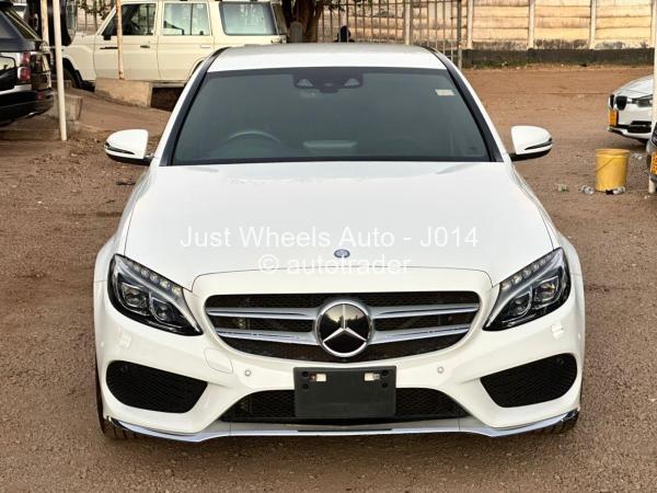 2016 - Mercedes Benz C200