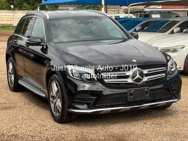 2017 - Mercedes Benz GLC