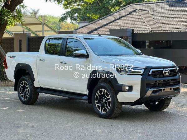 2025 - Toyota  HILUX GD6