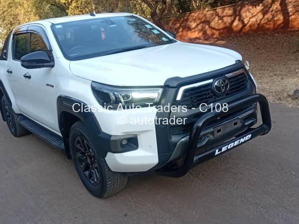 2022 - Toyota  Hilux