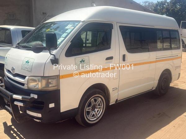 2016 - Toyota  Hiace