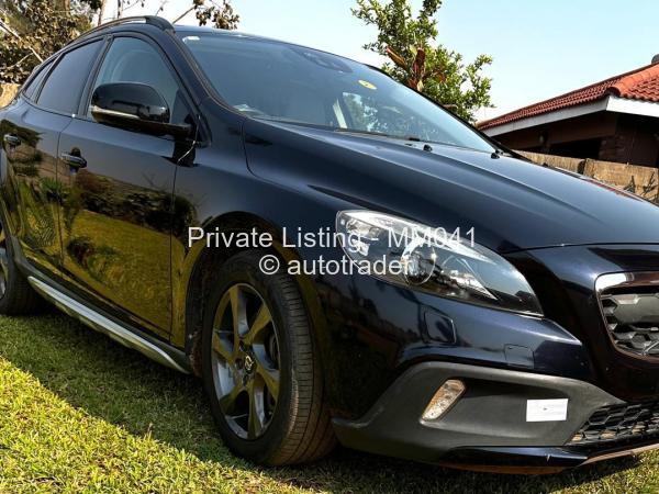 2016 - Volvo  V40 Cross Country