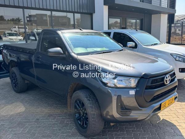 2022 - Toyota  Hilux