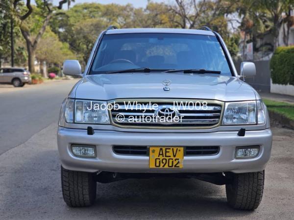 2006 - Toyota  Land Cruiser 100