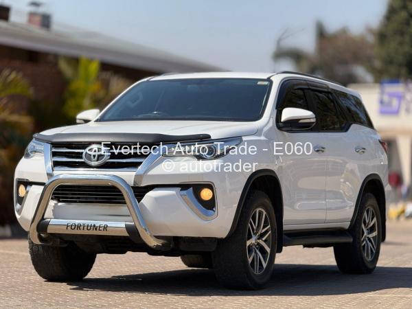 2017 - Toyota  Fortuner