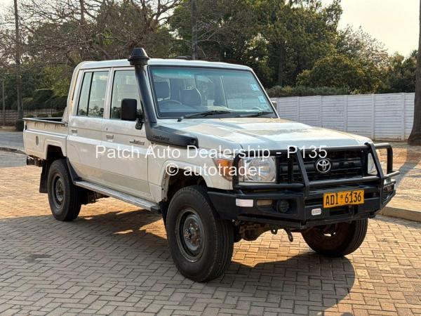 2013 - Toyota  Land Cruiser 79