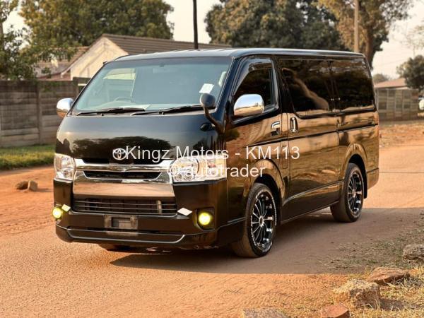 2015 - Toyota  Quantum