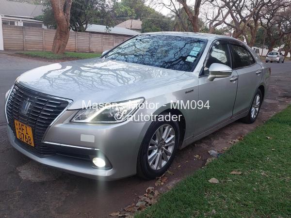 2014 - Toyota  Crown