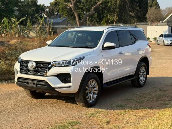 2022 - Toyota  Fortuner