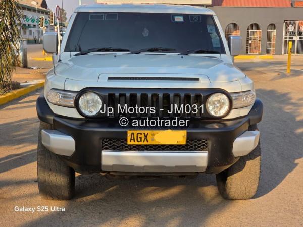 2016 - Toyota  FJ Cruiser