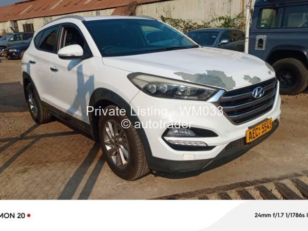 2015 - Hyundai  Tucson