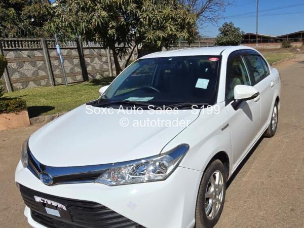 2015 - Toyota  Axio