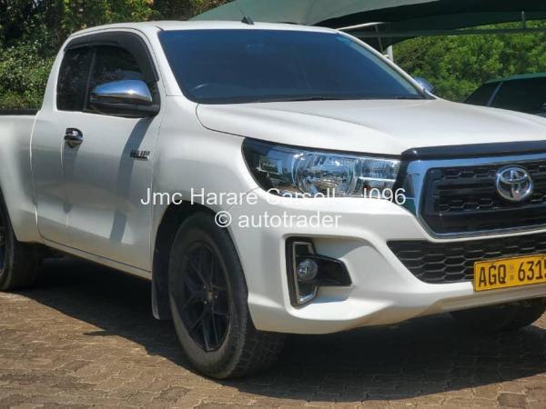 2019 - Toyota  Hilux