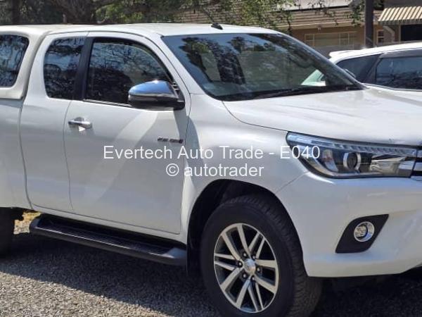2018 - Toyota  Hilux