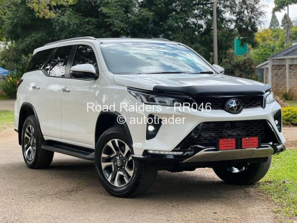 2024 - Toyota  Fortuner