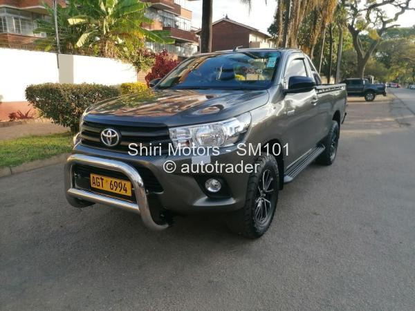2018 - Toyota  Hilux