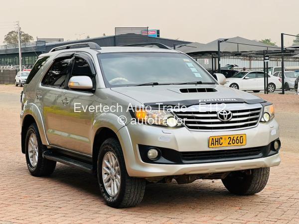 2013 - Toyota  Fortuner