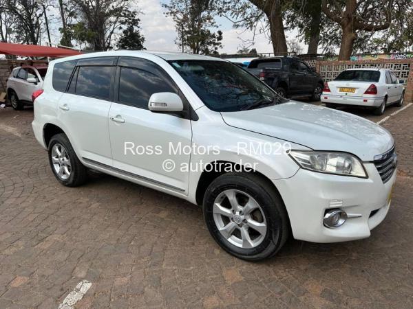 2011 - Toyota  Vanguard