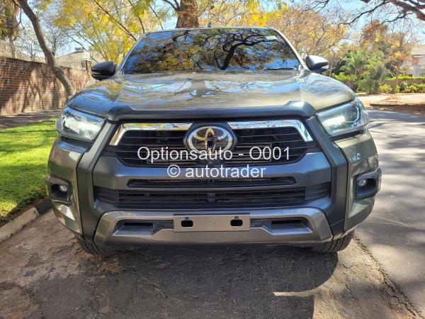 2024 - Toyota  Hilux