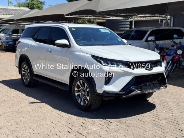 2025 - Toyota  Fortuner
