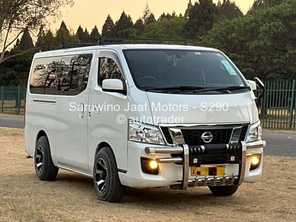 2015 - Nissan  NV350