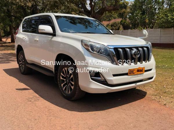 2013 - Toyota  Land Cruiser Prado