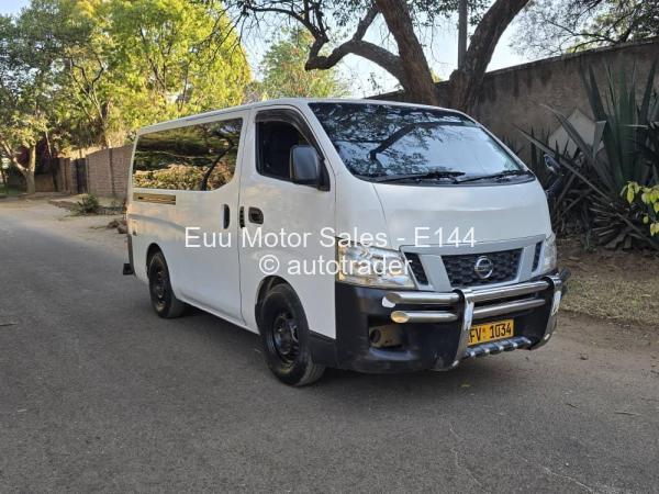 2014 - Nissan  NV350