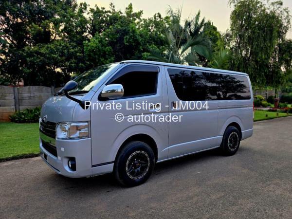 2016 - Toyota  Hiace