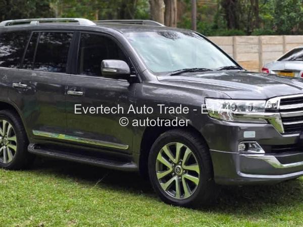 2019 - Toyota  Landcruiser 200 VX-R