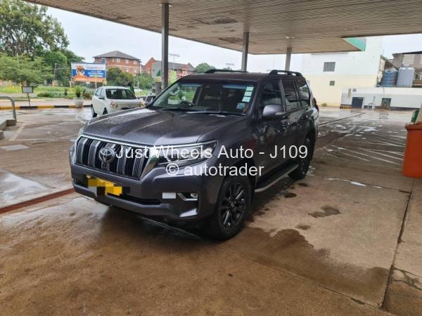 2018 - Toyota  Land Cruiser Prado