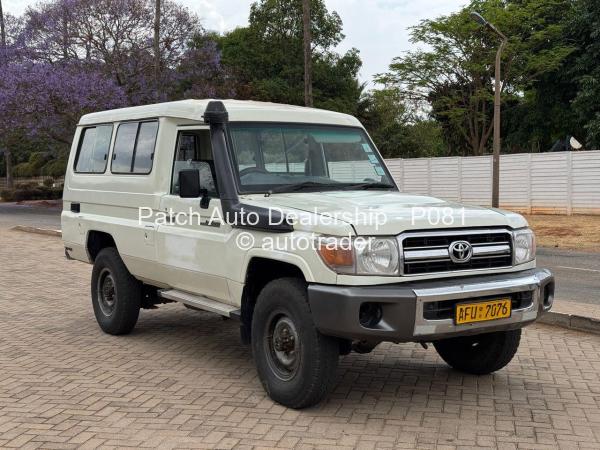 2012 - Toyota  Land Cruiser 78