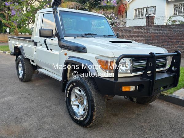 2016 - Toyota  Land Cruiser 79