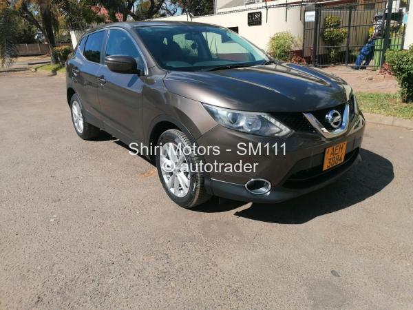 2014 - Nissan  Qashqai 