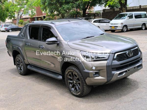 2020 - Toyota  Hilux