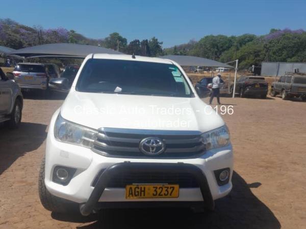 2017 - Toyota  Hilux
