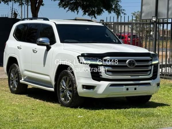 2021 - Toyota  Land Cruiser 300