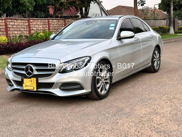 2015 - Mercedes Benz C200
