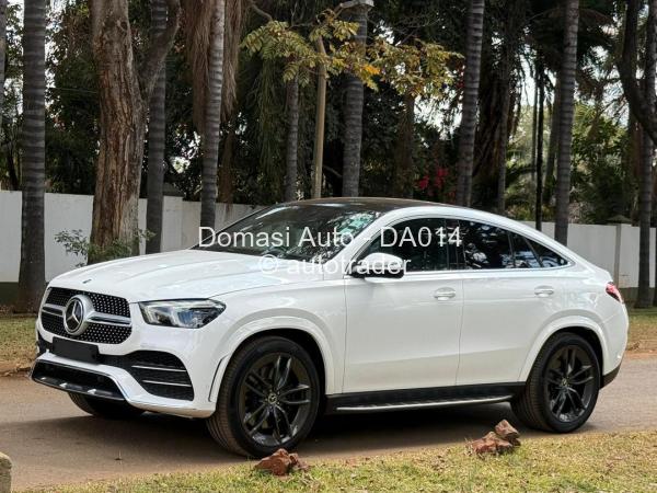 2021 - Mercedes Benz GLE 400