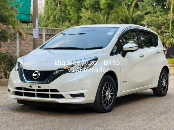 2017 - Nissan  Note