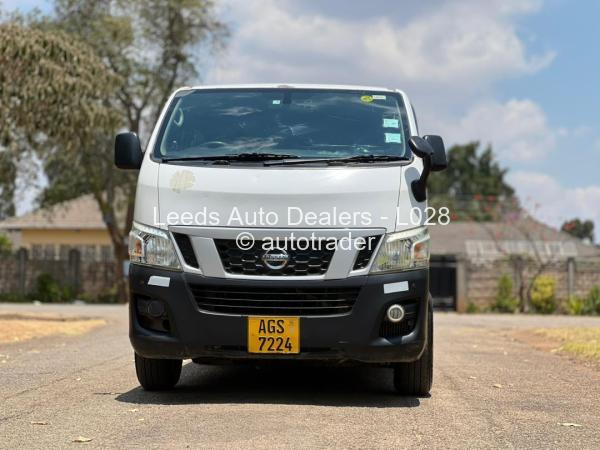 2016 - Nissan  NV350