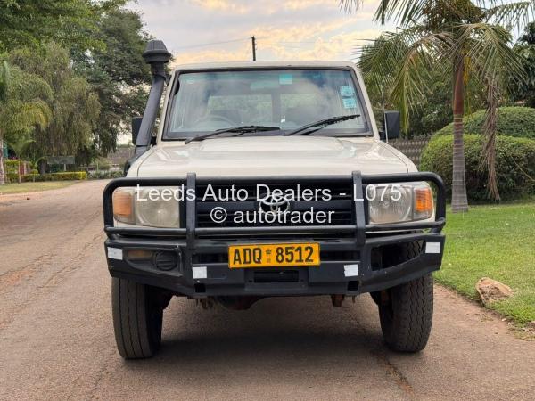 2015 - Toyota  Landcruiser 79 D/C